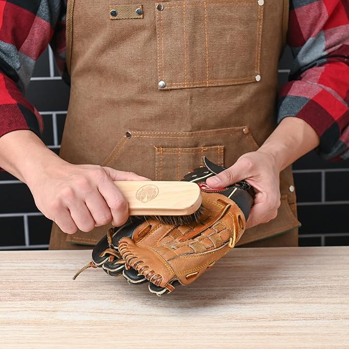 Rhino Wax - Baseball Glove Brush and Applicator Kit (5 Pack) - 1 Horsehair Scrubber for Basic Dirt Removal - 2 Dauber Brushes for Oil and Conditioner Application - 2 Microfiber Cloths for Wiping Down